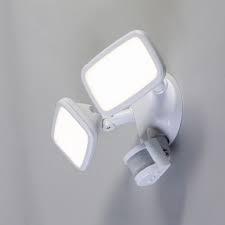 TWIN FLOOD LIGHT W/SENSOR WHITE