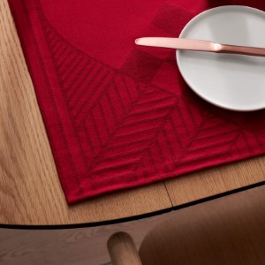 WEDGE PLACEMAT RUSTIC RED 19X13