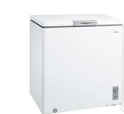 Midea 7 Cu. Ft. Freezer Chest | White