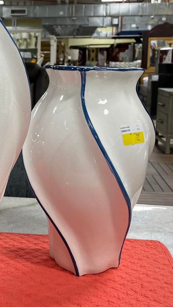 VICENTI VASE