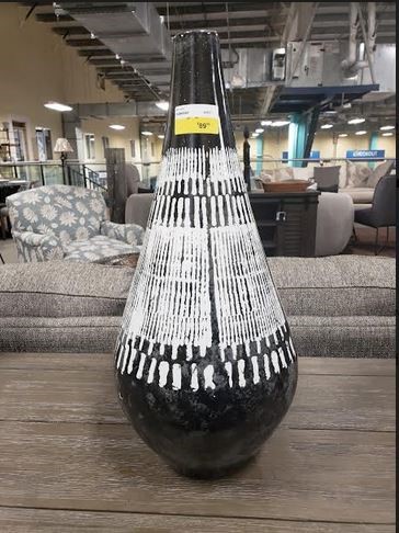 BW VASE