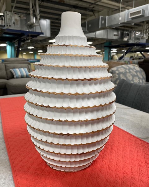 WHITE TEXTURED VASE